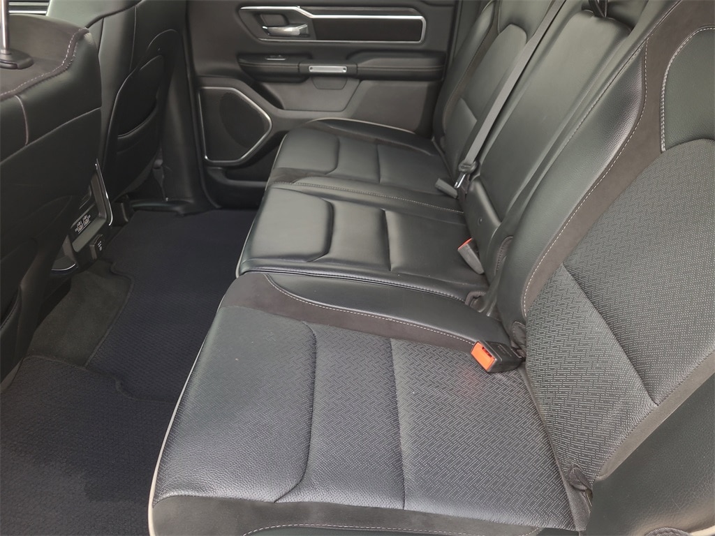 2024 RAM Ram 1500 Pickup Laramie - Photo 15