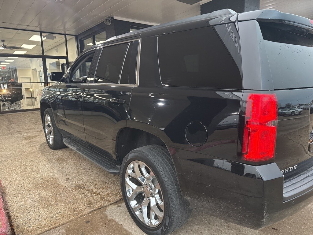2019 Chevrolet Tahoe LS photo 2