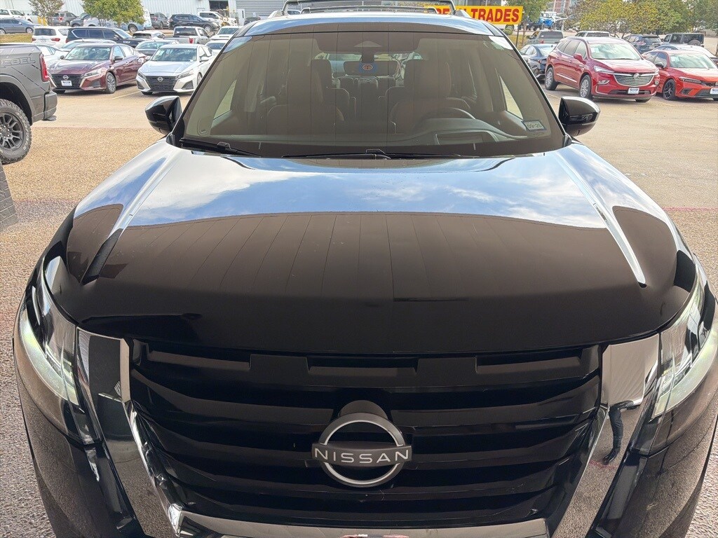 Used 2024 Nissan Pathfinder Platinum SUV