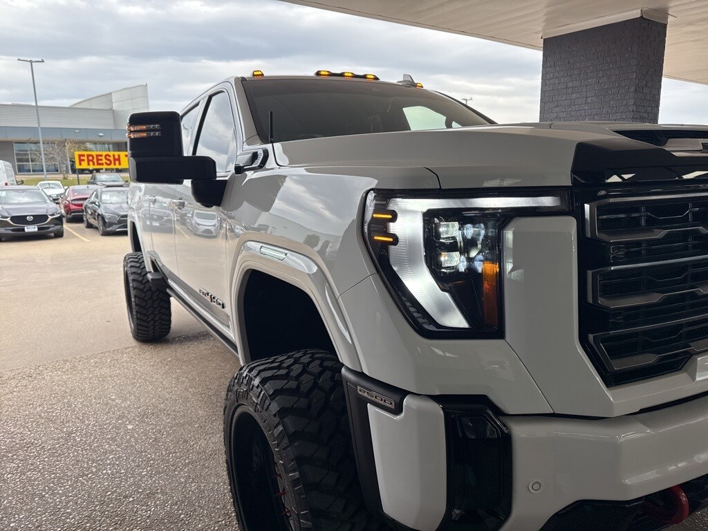 2025 Gmc Sierra HD AT4 photo 4