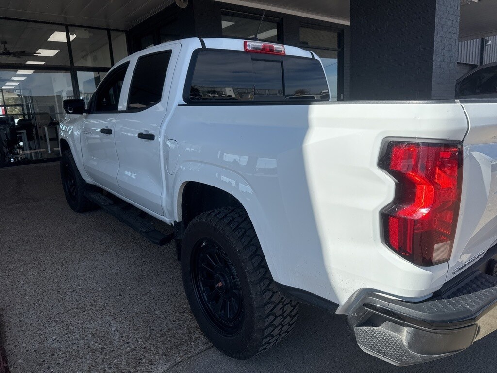 2024 Chevrolet Colorado Work Truck photo 2