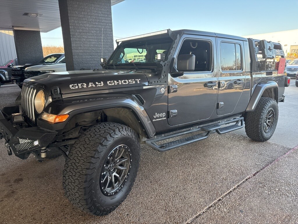 Used 2022 Jeep Gladiator Overland Truck