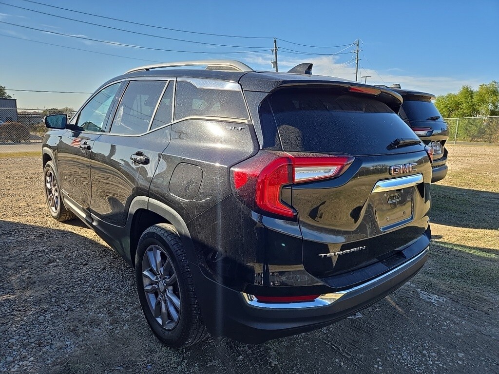 Used 2024 GMC Terrain SLT SUV
