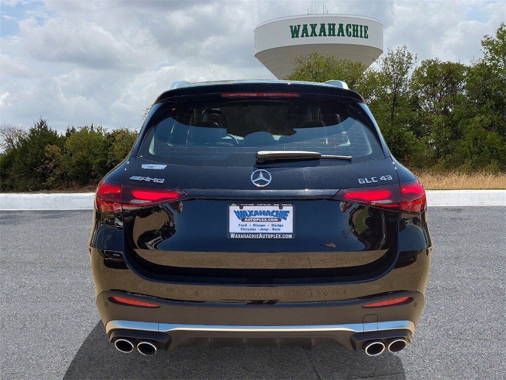 2025 Mercedes Benz GLC 43 AMG photo 4