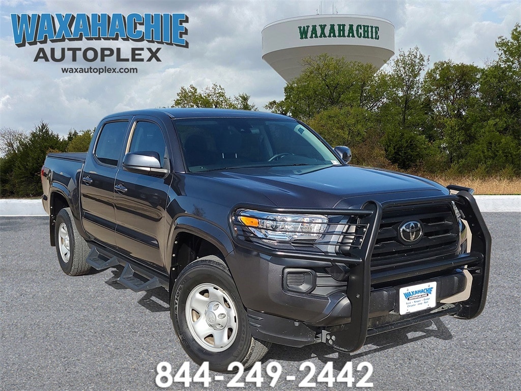 2022 Toyota Tacoma SR's photo