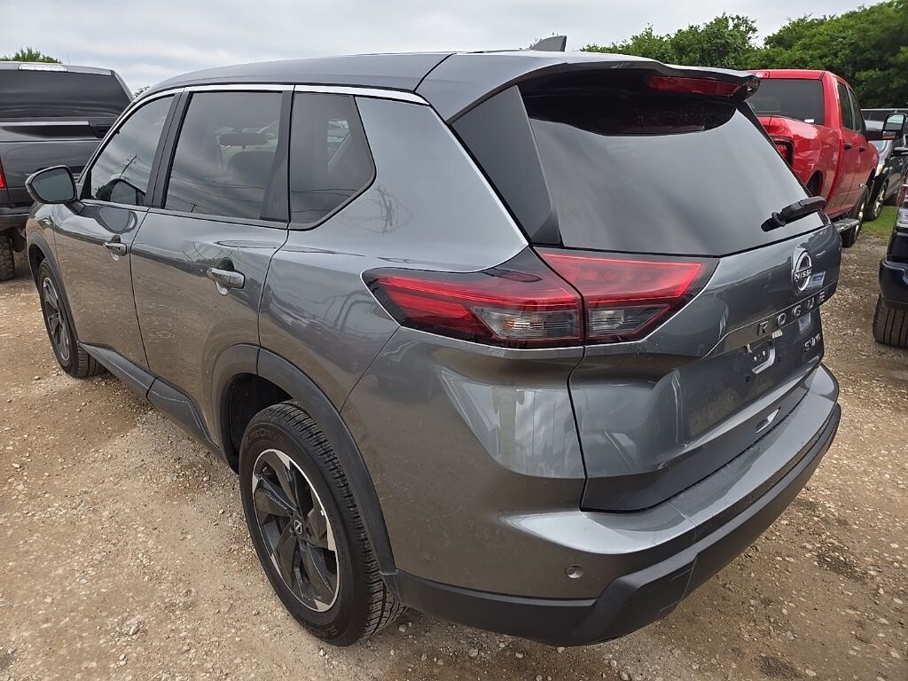 Used 2024 Nissan Rogue SV SUV