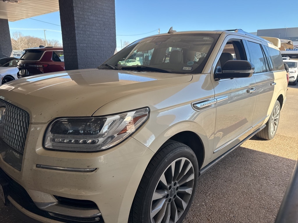 2018 Lincoln Navigator Select's photo