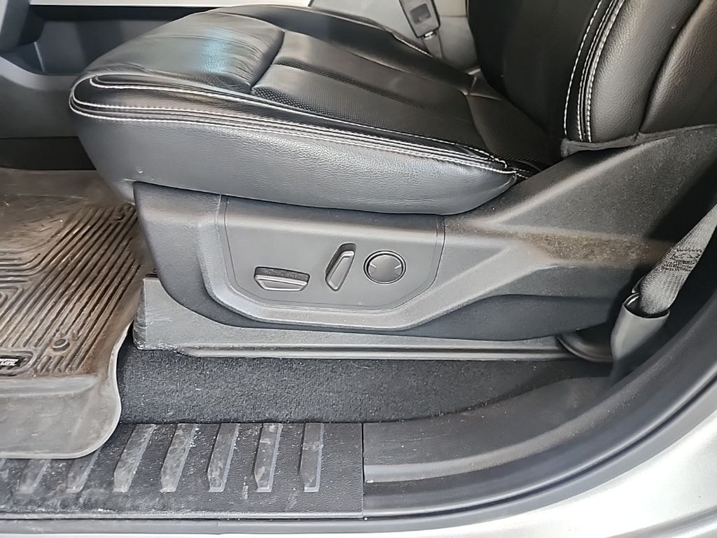 Used 2021 Ford F-250SD Lariat Truck