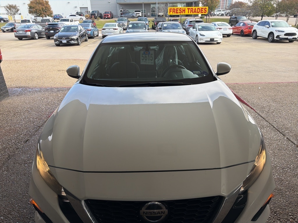 2020 Nissan Altima S's photo