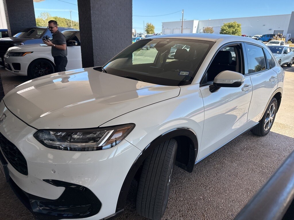 2024 Honda HR-V EX-L photo 2