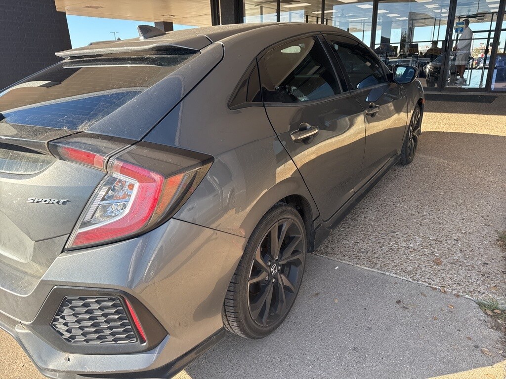 2017 Honda Civic Sport Hatchback photo 3