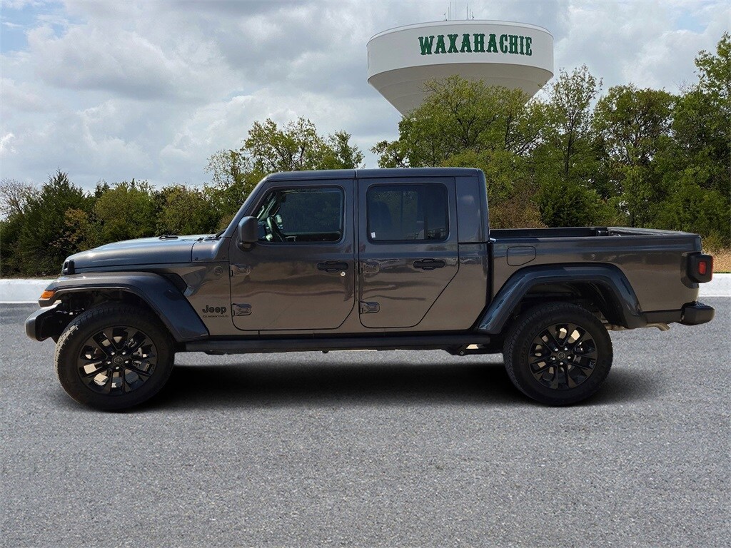 2024 Jeep Gladiator Sport photo 3