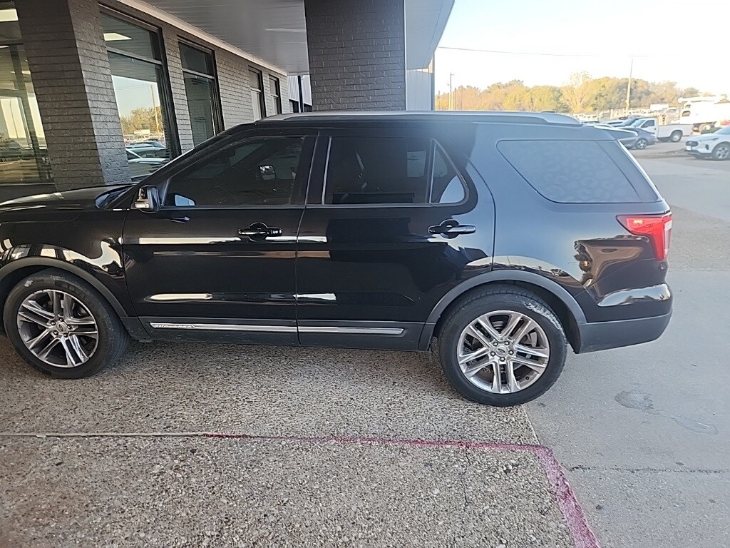 Used 2016 Ford Explorer XLT SUV