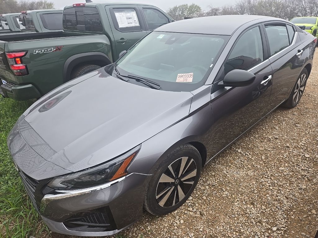 2025 Nissan Altima SV