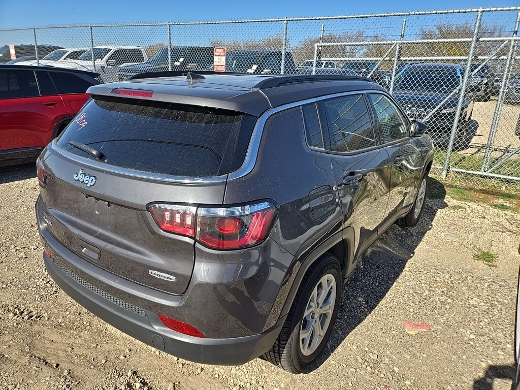 Used 2024 Jeep Compass Latitude SUV