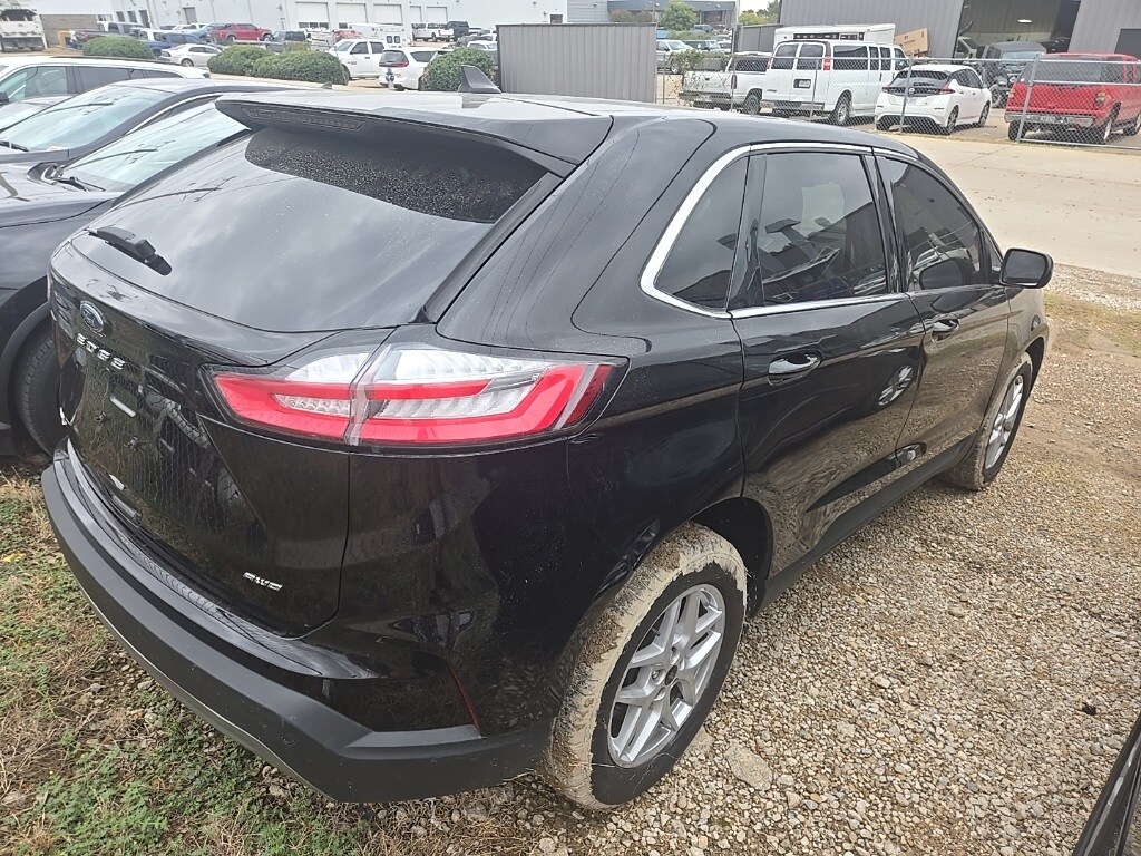 Used 2024 Ford Edge SEL SUV