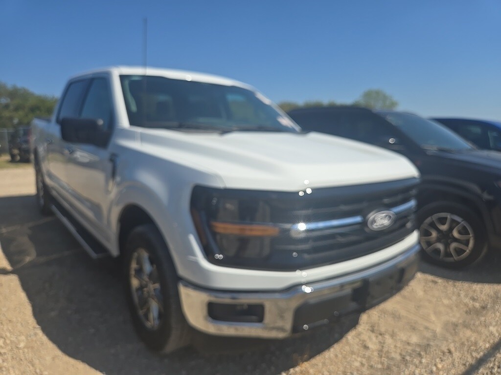 2025 Ford F-150 XLT photo 3