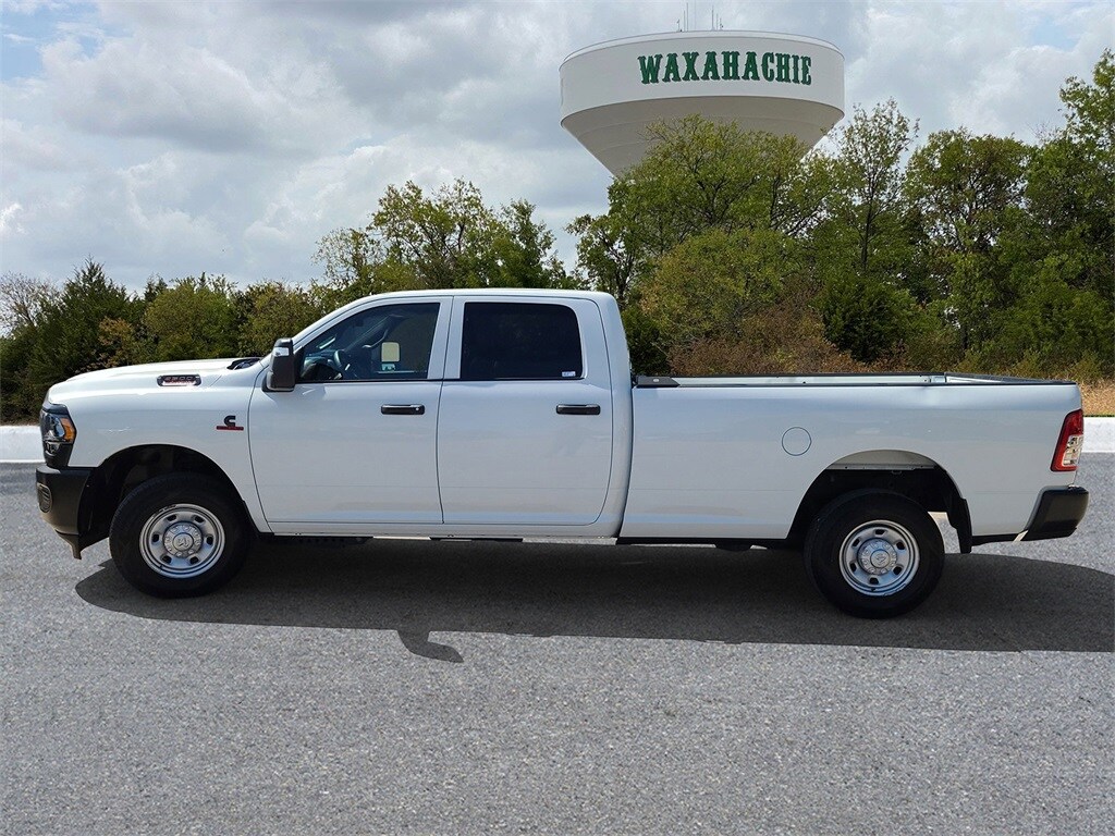 2023 Ram 2500 Tradesman photo 3