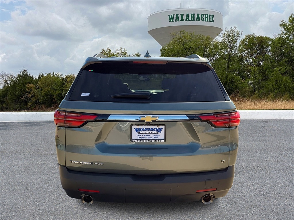 Used 2023 Chevrolet Traverse LT SUV