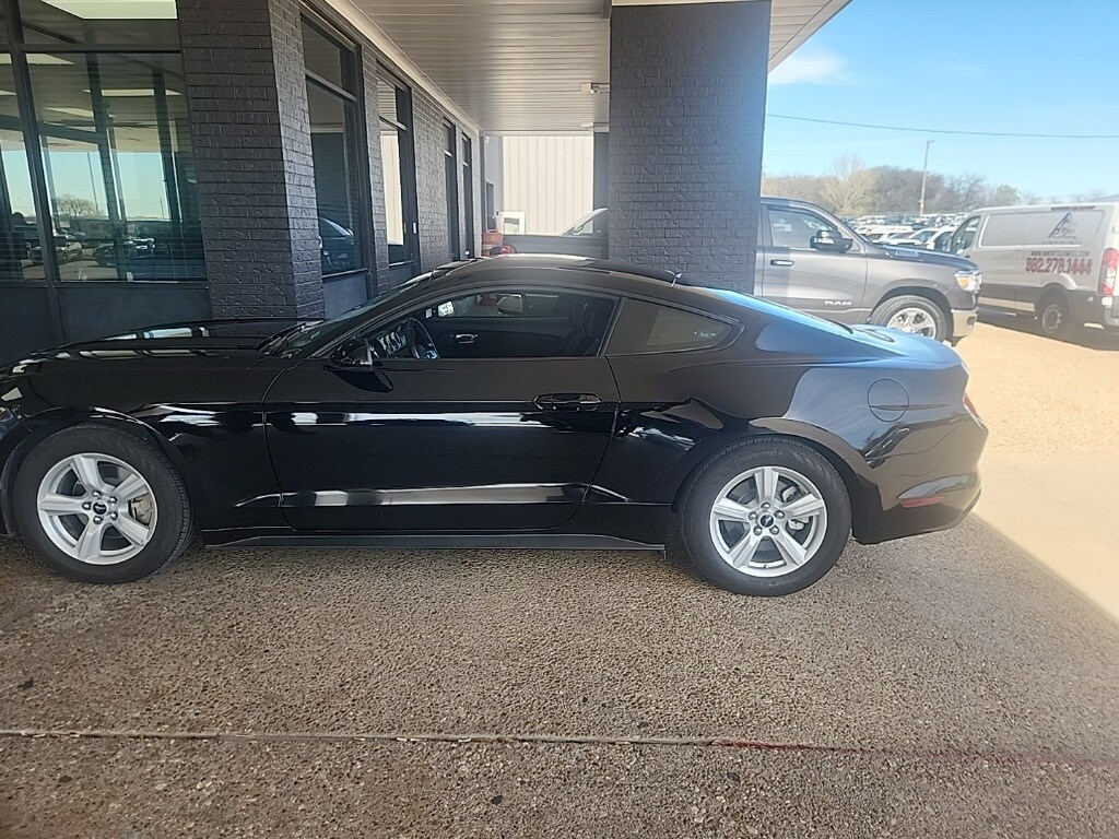 Used 2015 Ford Mustang V6 Coupe
