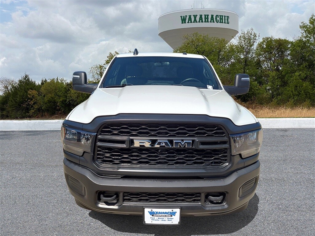 2023 Ram 2500 Tradesman photo 2