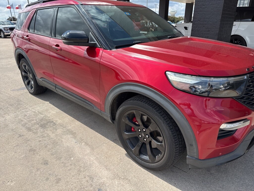 2020 Ford Explorer ST photo 3