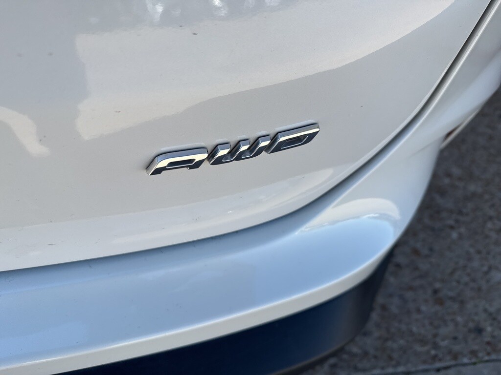 Used 2024 Ford Edge SEL SUV