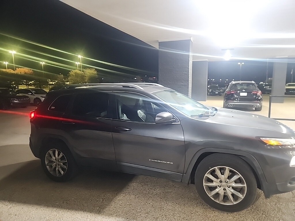 Used 2016 Jeep Cherokee Limited SUV