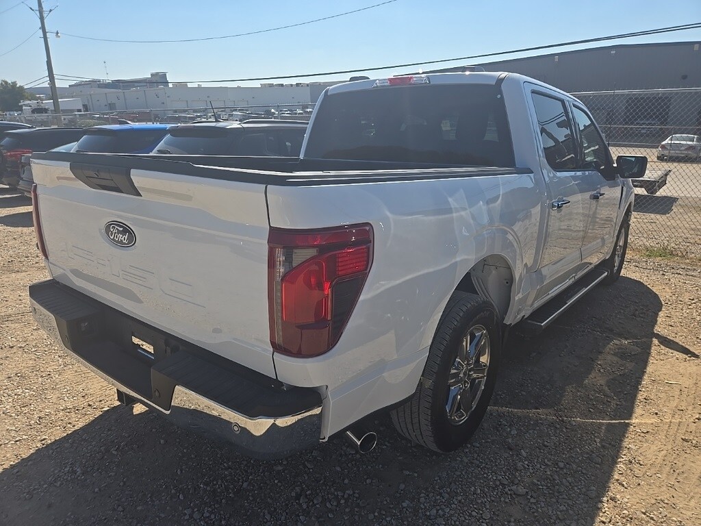 2025 Ford F-150 XLT photo 2