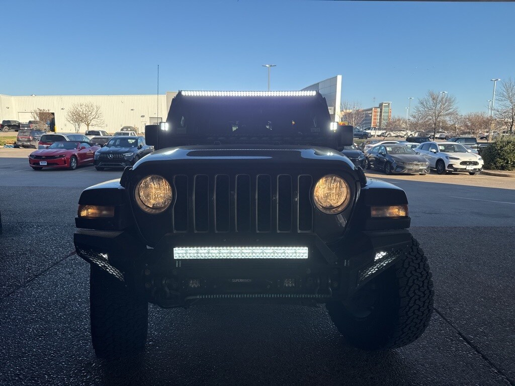 Used 2022 Jeep Gladiator Overland Truck