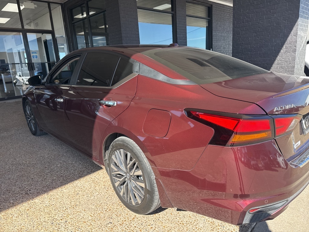 2023 Nissan Altima SV