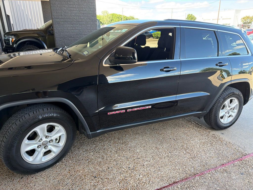 2017 Jeep Grand Cherokee Laredo's photo