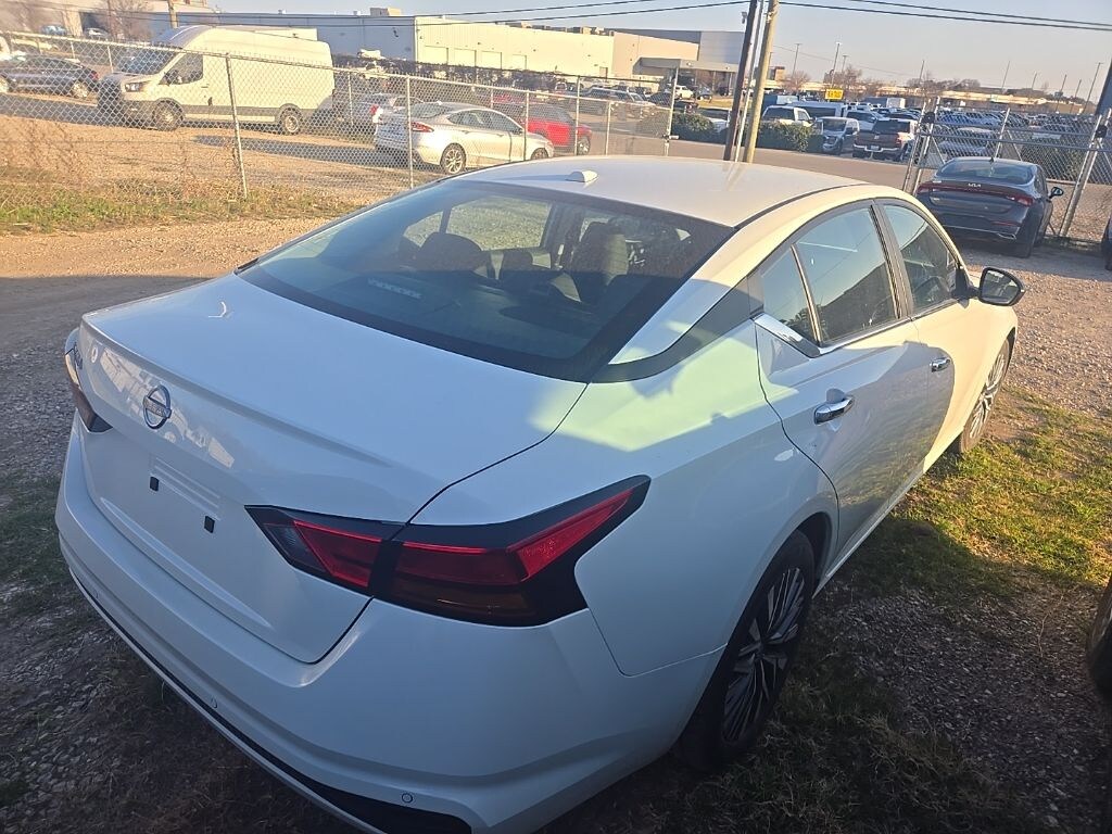 Used 2025 Nissan Altima 2.5 SV Sedan