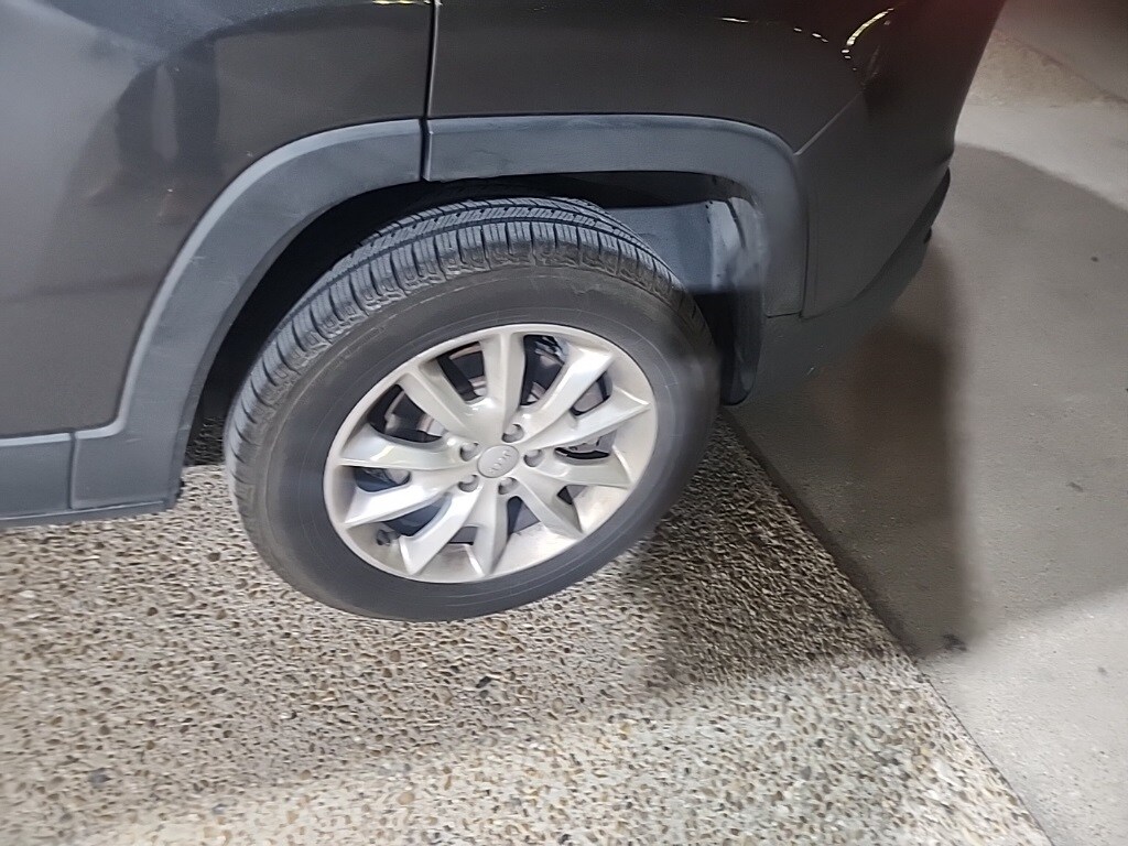 Used 2016 Jeep Cherokee Limited SUV