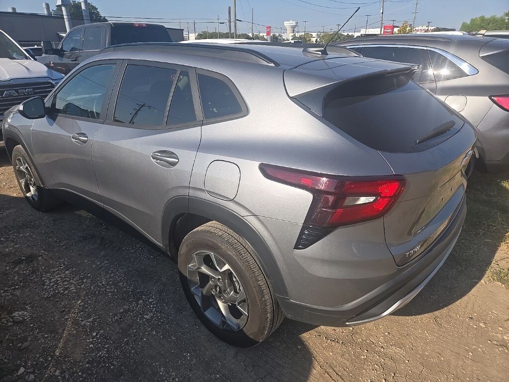 Certified 2025 Chevrolet Trax LT SUV