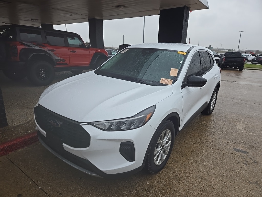 2023 Ford Escape Active's photo