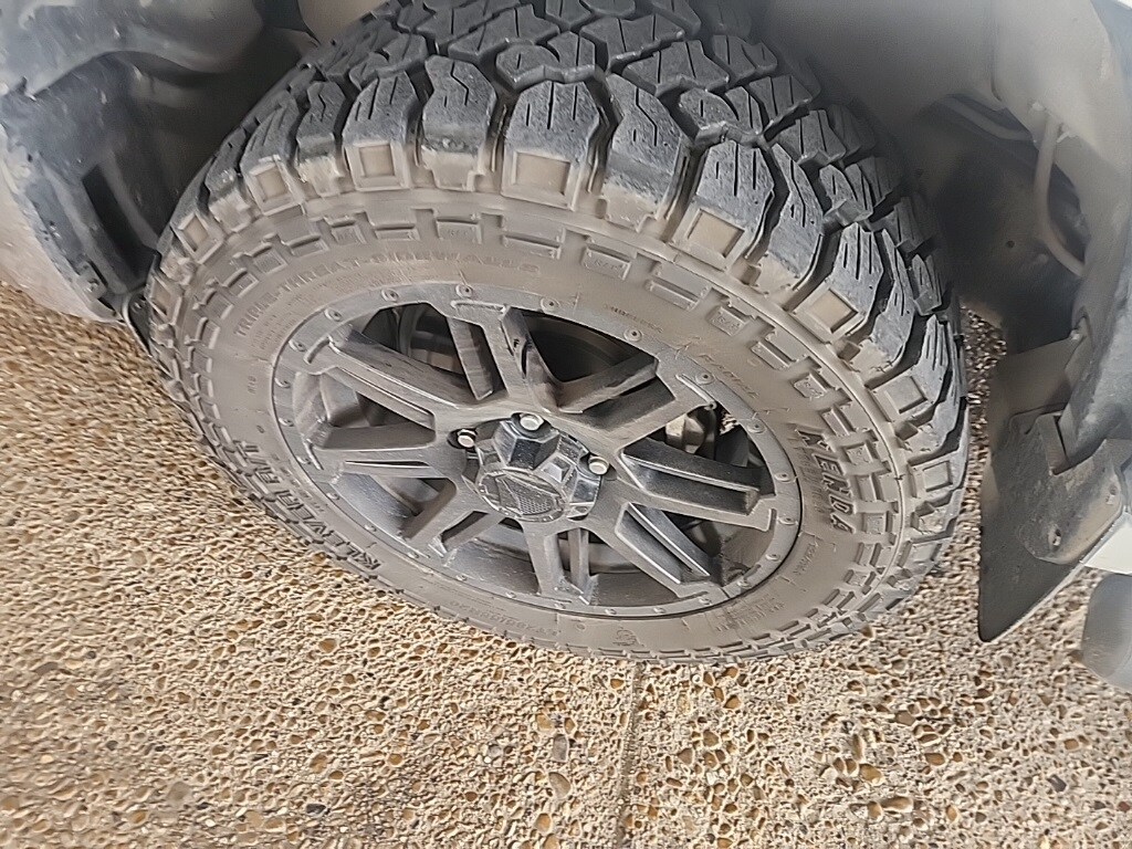 2018 Toyota Tundra SR5 photo 4