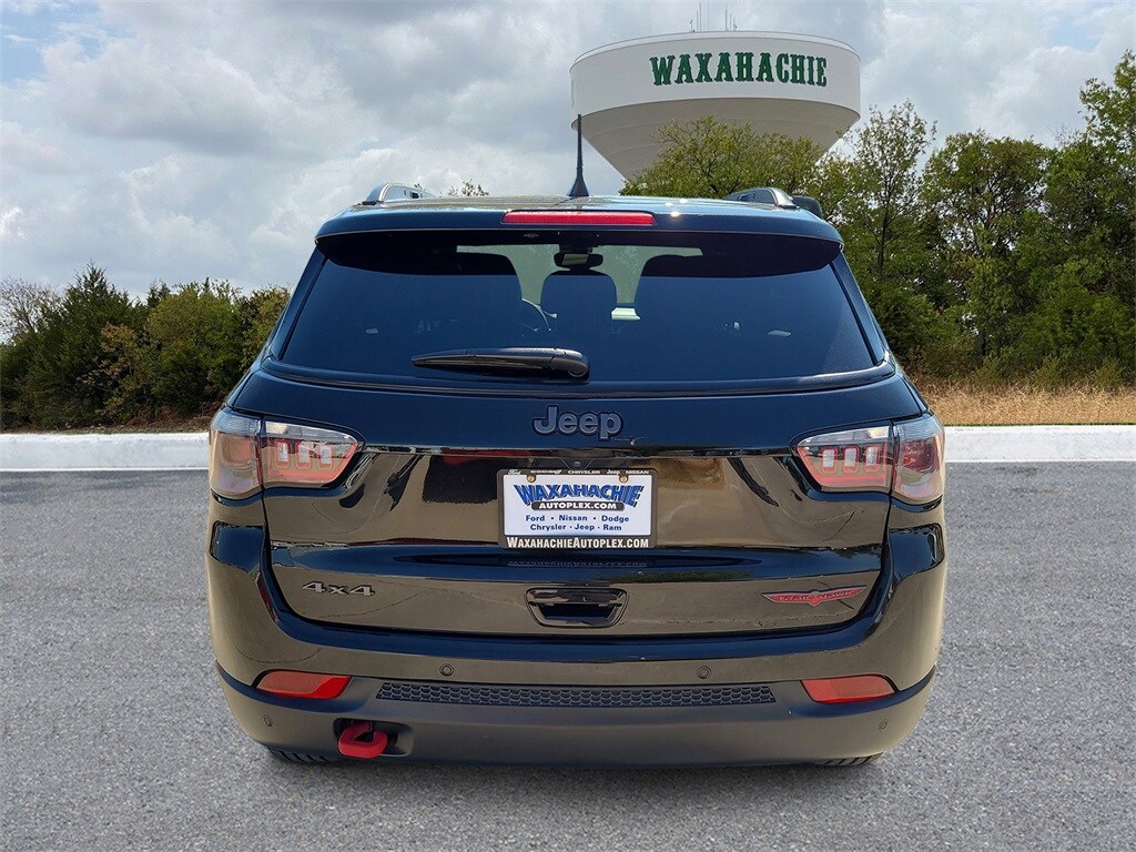 2024 Jeep Compass Trailhawk photo 3