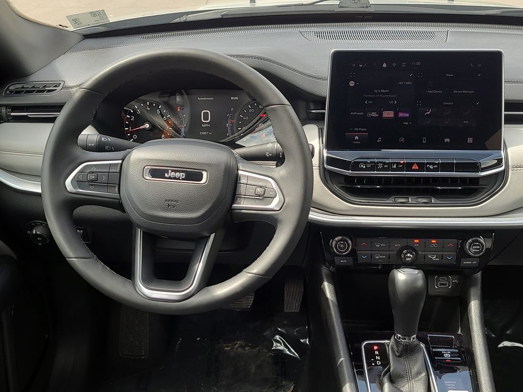 2025 Jeep Compass Limited - Photo 17