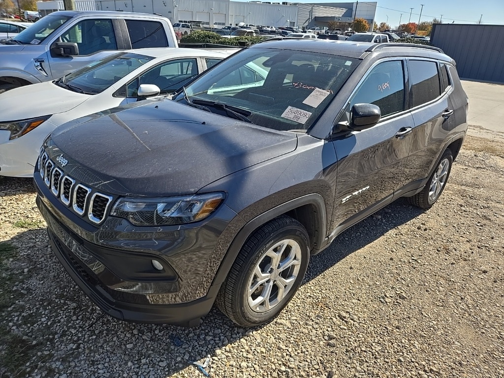 2024 Jeep Compass Latitude's photo