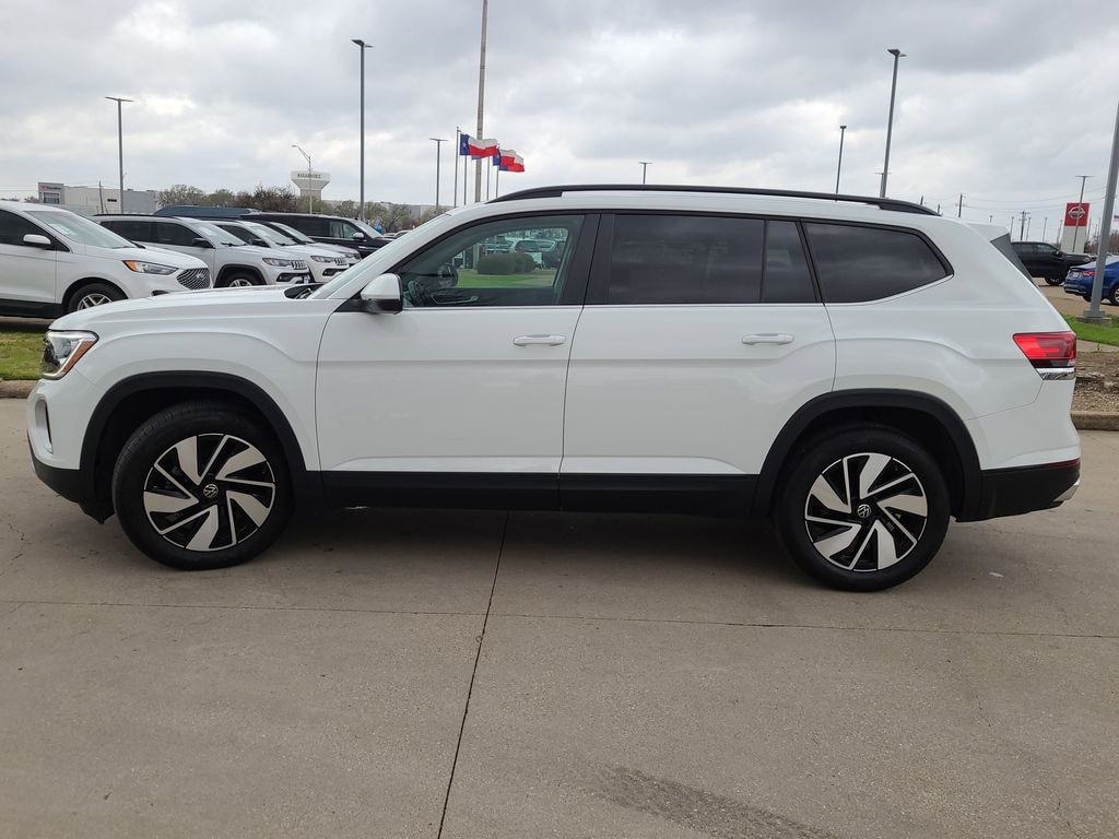 Used 2025 Volkswagen Atlas 2.0T SE w/Technology SUV