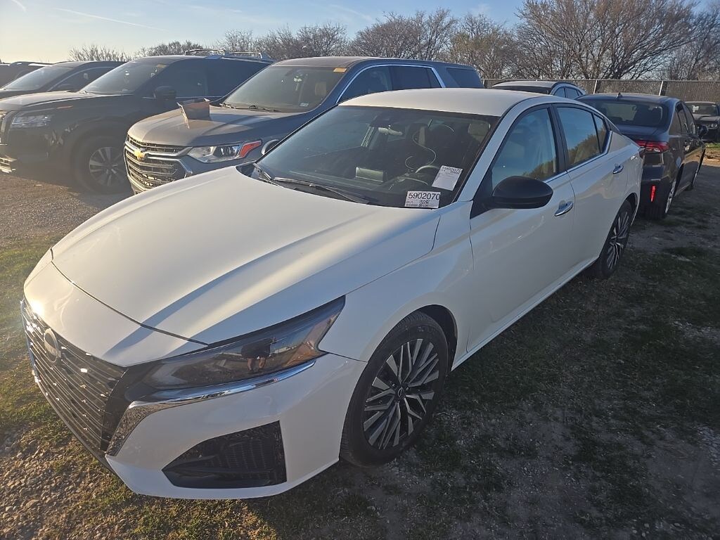 Used 2025 Nissan Altima 2.5 SV Sedan