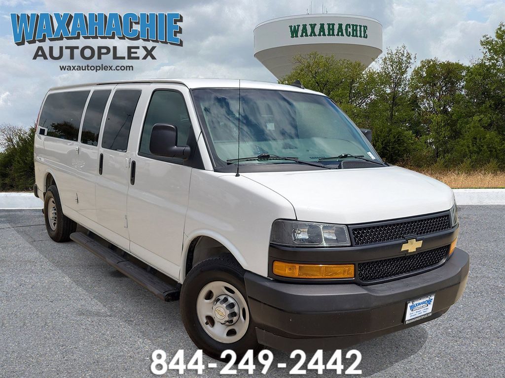 2023 Chevrolet Express 3500 LS Extended's photo