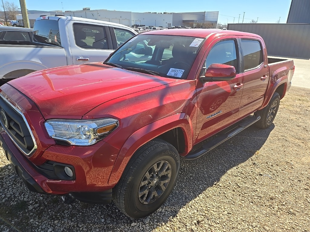 2021 Toyota Tacoma SR5's photo