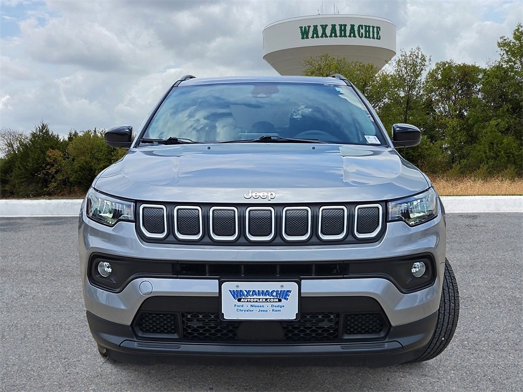 Used 2022 Jeep Compass Latitude with VIN 3C4NJDBBXNT149115 for sale in Waxahachie, TX