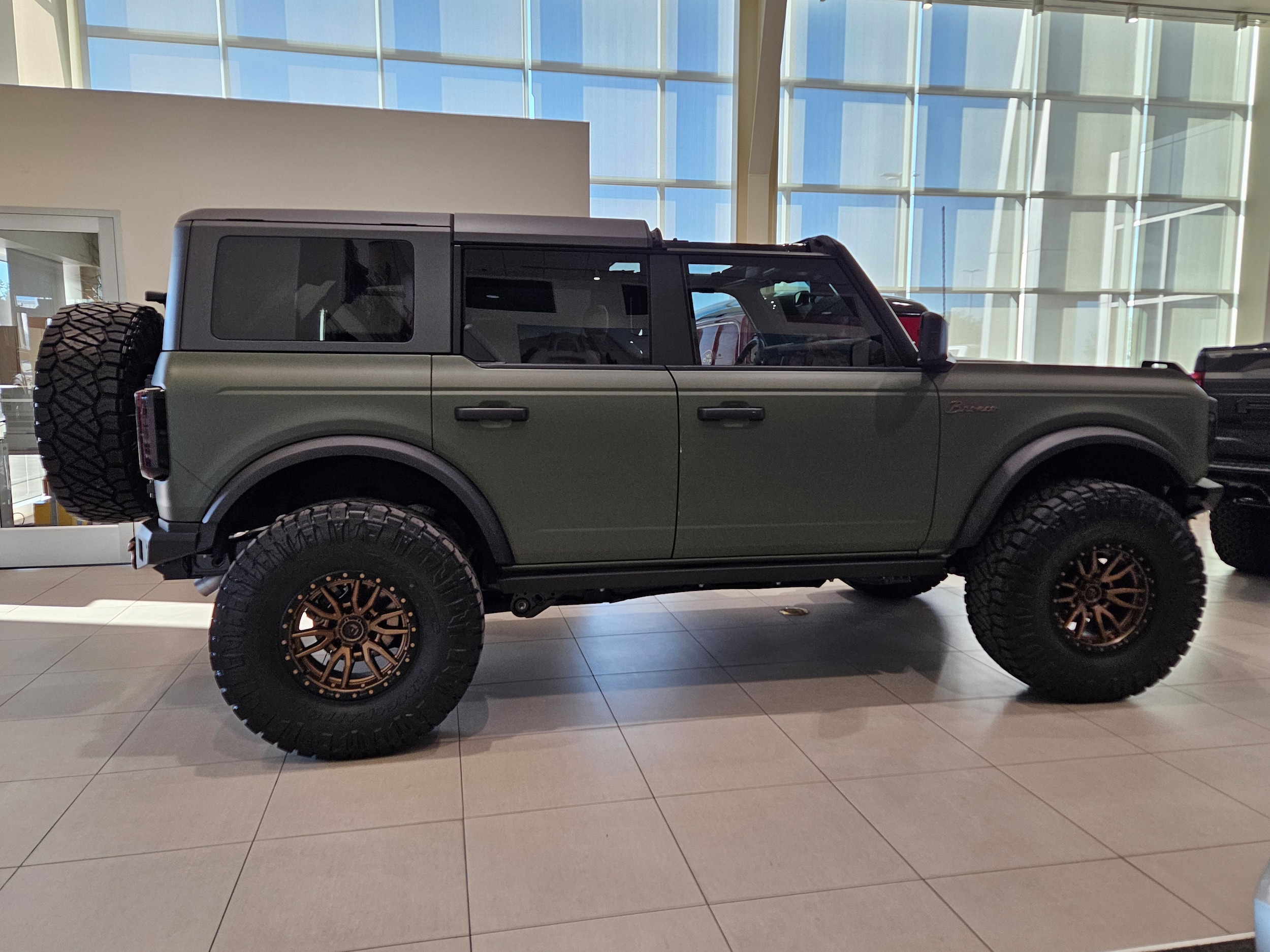 2025 Ford Bronco 4-Door Badlands's photo