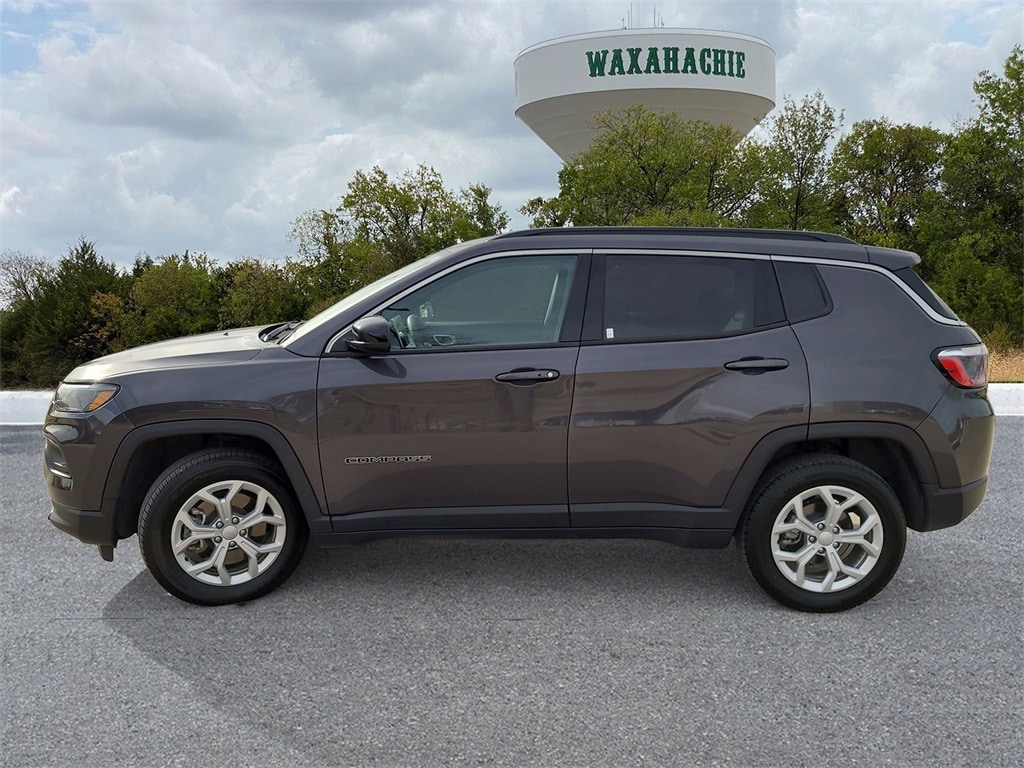 Used 2024 Jeep Compass Latitude SUV