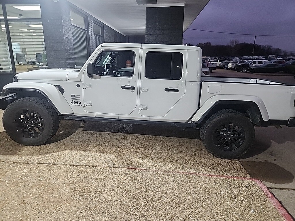 Used 2025 Jeep Gladiator Nighthawk Truck
