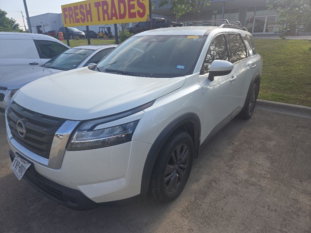 2022 Nissan Pathfinder SV 2WD's photo