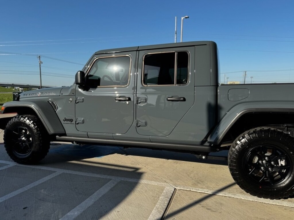 New 2025 Jeep Gladiator Texas Trail Truck